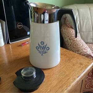 Corningware blue cornflower 10 cup
Percolator coffee pot
